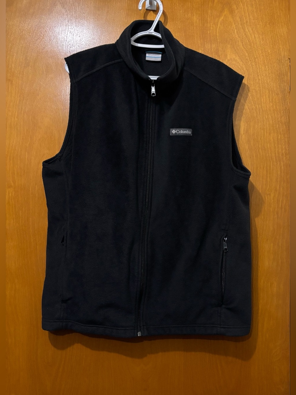 Columbia Black Fleece Vest - Full Zip Sleeveless Layer